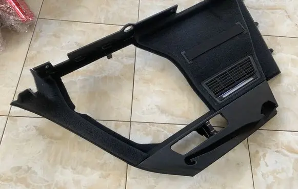 Trunk/boot lower side trim panel
