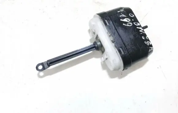 Opel Omega B1 Central locking vacuum pump 5399663130