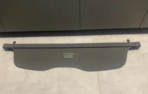 Volkswagen Touareg I Parcel shelf 7L6867773