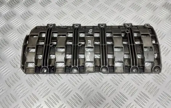 BMW 5 E39 Engine splash shield/under tray 7788560