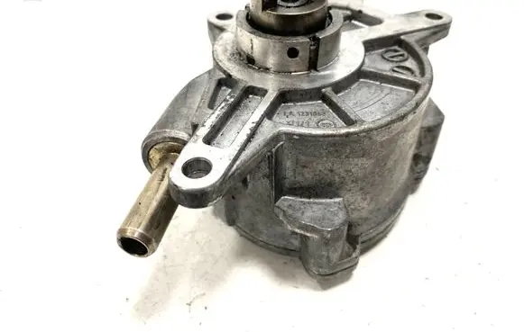 Jeep Grand Cherokee (WK) Vacuum pump A6422300165 LA1231065