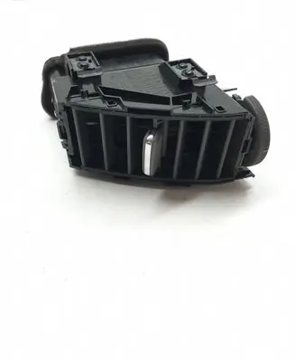 Nissan X-Trail T31 Dash center air vent grill 68751JG00A