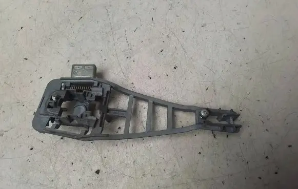 Opel Vectra C Rear door exterior handle/bracket 