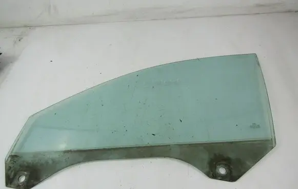 Audi A6 S6 C5 4B Front door window glass four-door 