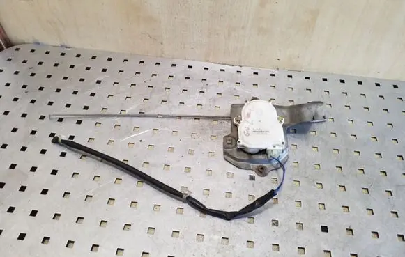 Mitsubishi Pajero Sport I Central locking motor MR970609