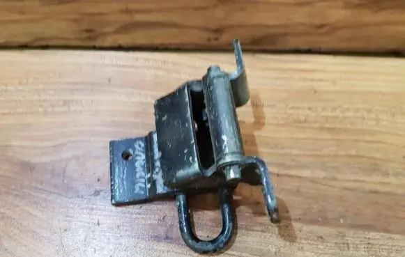 Audi A6 S6 C4 4A Rear door lower hinge 4a0833411a