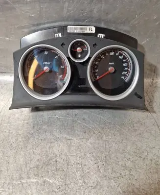 Opel Zafira B Speedometer (instrument cluster) 13267520 3164392