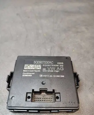 Volkswagen PASSAT B8 Gateway control module 5Q0907530AC