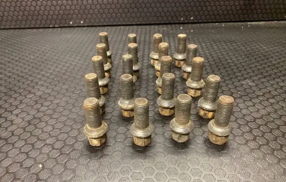 Nuts/bolts