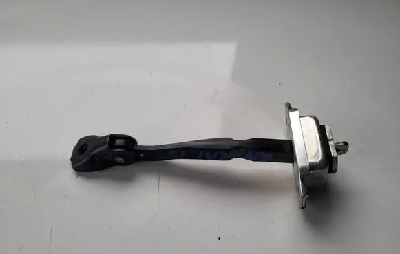 Nissan Qashqai Front door check strap stopper