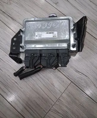 Renault Clio V Engine control unit/module ECU 237100796V