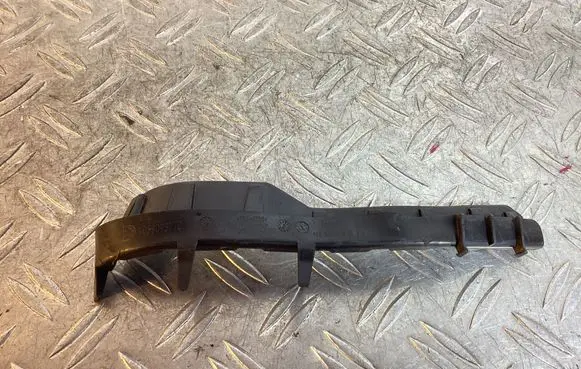 Porsche Macan (95B) Side speaker trim/cover 95B861874B