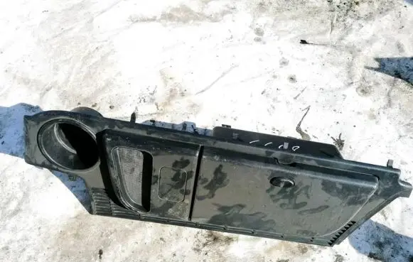 Land Rover Discovery 3 - LR3 Glove box ESJ501010
