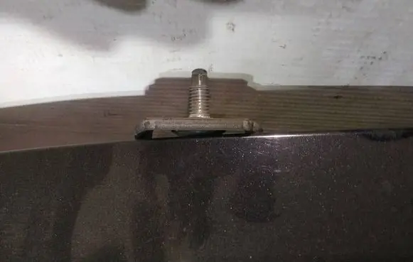 Ford Fiesta Tailgate/trunk/boot hinge