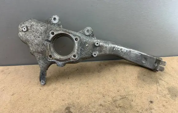 BMW X6 E71 Front wheel hub spindle knuckle 31216773784 6773784