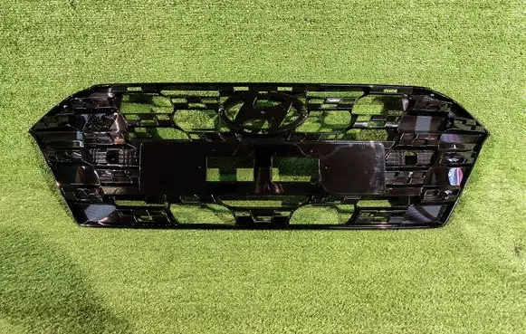 Hyundai i20 (BC3 BI3) Front grill 