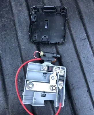 BMW X5 F15 Battery relay fuse 9338545 9338548