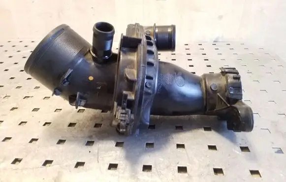 Nissan X-Trail T32 Turbo air intake inlet pipe/hose 1047863S01 165761844R