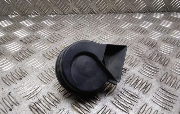 Audi A4 S4 B7 8E 8H Horn signal 8E0951221A E1000233 000233