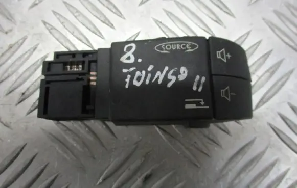 Renault Twingo II Head unit multimedia control 