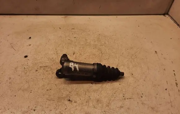 Audi 80 90 S2 B4 Clutch master cylinder 4A0721261