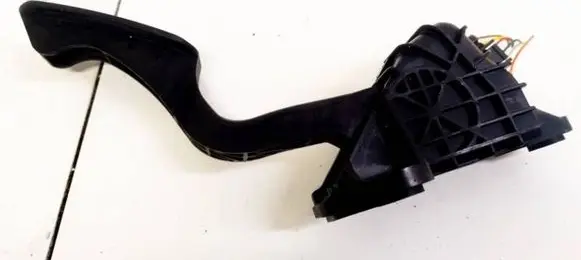 Lexus RX 300 Accelerator throttle pedal 7812048090