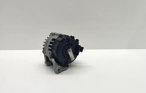 BMW 5 F10 F11 Generator/alternator 8515754 8515754AI01 2613702A