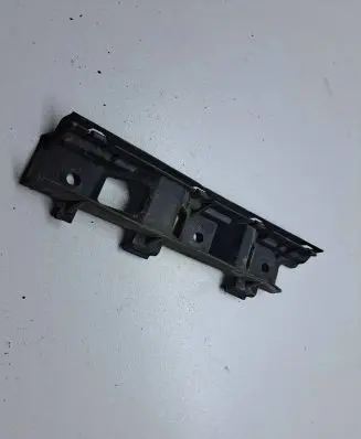Volkswagen PASSAT B6 Headlight/headlamp mounting bracket 3C0807883