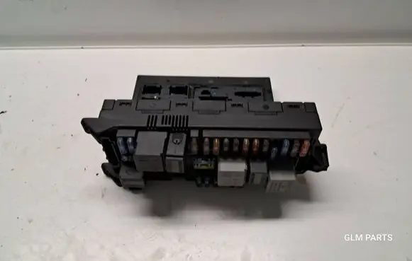 Mercedes-Benz CLS C219 Fuse module 2115457701