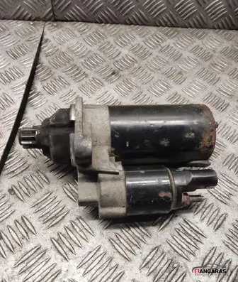 Volkswagen Touran I Starter motor