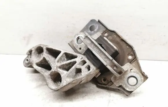Nissan Qashqai Engine mount bracket DD130607