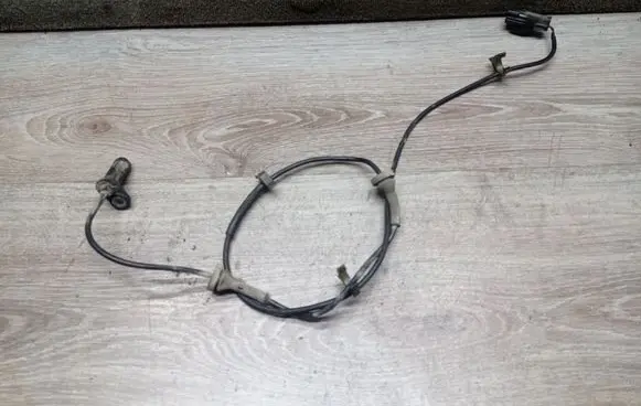 Volvo S60 ABS brake wheel speed sensor 9467580