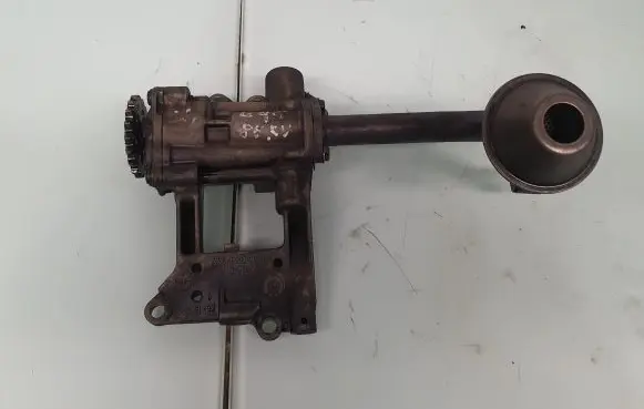 BMW 3 E46 Oil pump 7789840 11417789840 11417805814