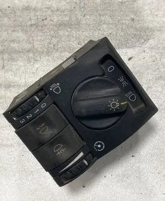 Opel Omega B1 Light switch 90460591