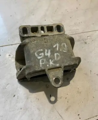 Volkswagen Golf IV Engine mount bracket 1J0199555