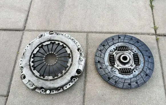Mercedes-Benz A W169 Pressure plate A0212509101