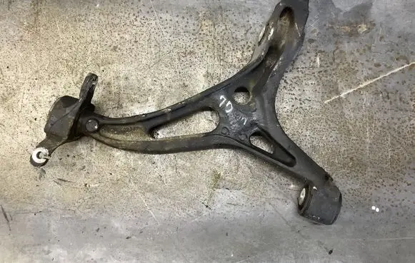 Mercedes-Benz GL X164 Front lower control arm/wishbone 000062387106