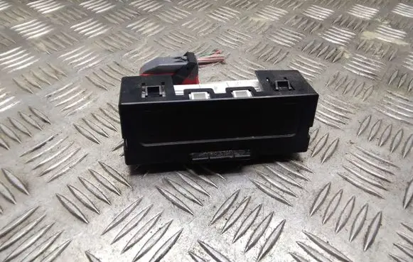 Renault Megane II Screen/display/small screen 8200107839