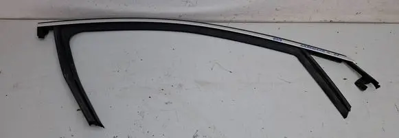 Opel Grandland X Rubber seal front door window/glass 9814856180