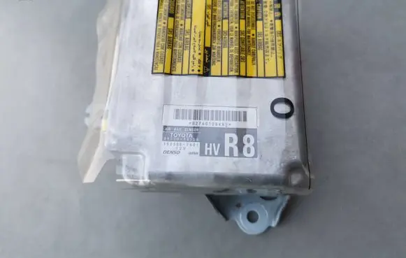 Lexus RX 330 - 350 - 400H Airbag control unit/module 8917048150 1523007601