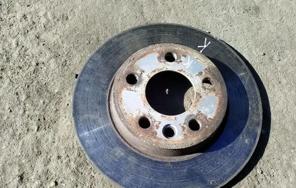 Volkswagen Transporter - Caravelle T4 Rear brake disc