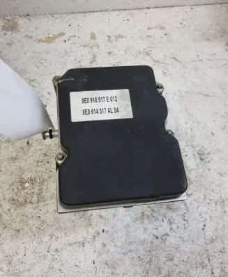 Audi A4 S4 B7 8E 8H ABS Pump 8E0910517E012