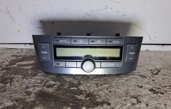Toyota Avensis T250 Climate control unit 5590205050F 3F01024 5590005140