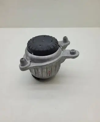 Mercedes-Benz C W205 Engine mount bracket A2132400500