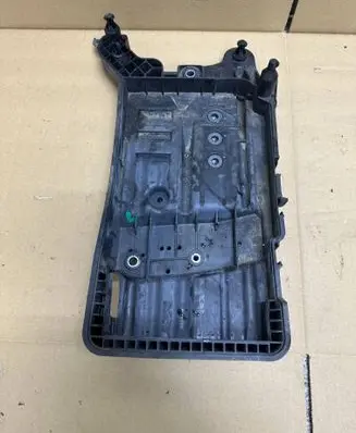Volkswagen Tiguan Battery box tray 5QF915325B