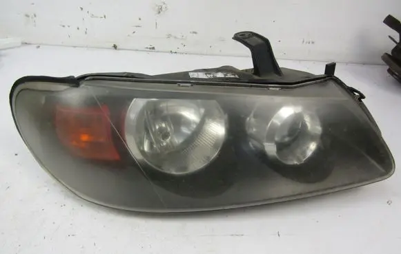 Nissan Almera Tino Headlight/headlamp 