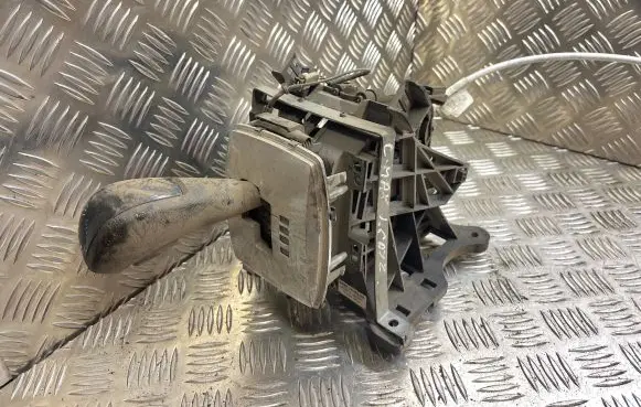 Ford Focus C-MAX Gear shifter/selector 