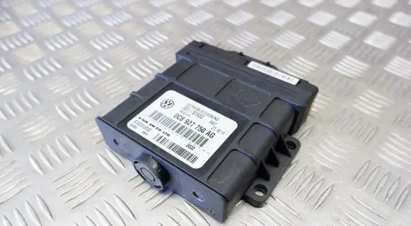 Volkswagen Touareg II Gearbox control unit/module 0C8927750AG