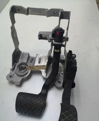 Audi A5 8T 8F Pedal assembly 8K1721117