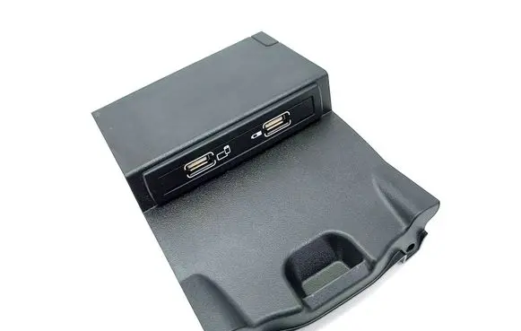 Mercedes-Benz GLA W156 X156 USB socket connector A1728202100